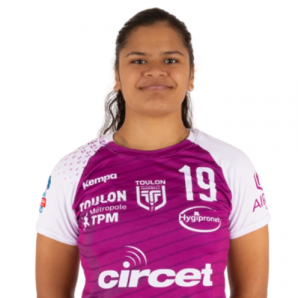 Julianna  Munanoa