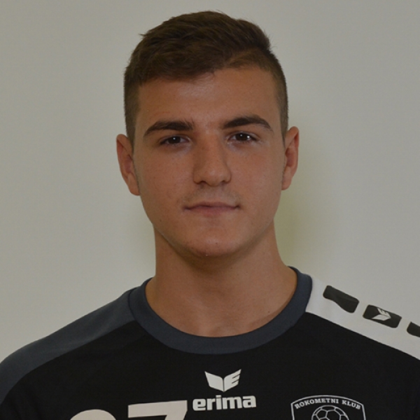 Lucas  Lozar